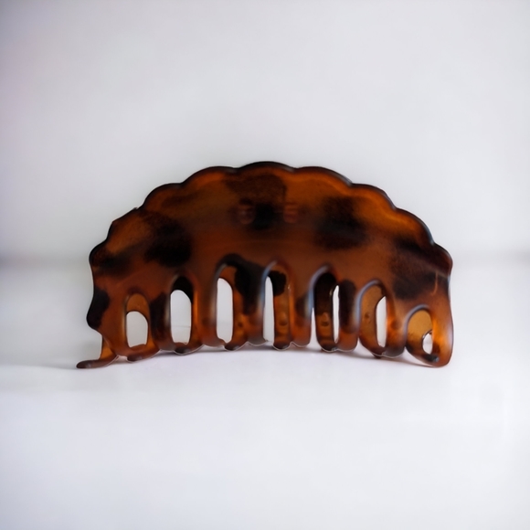 🍁 3/ $15 Boutique Claw Hair Clip - Picture 3 of 5